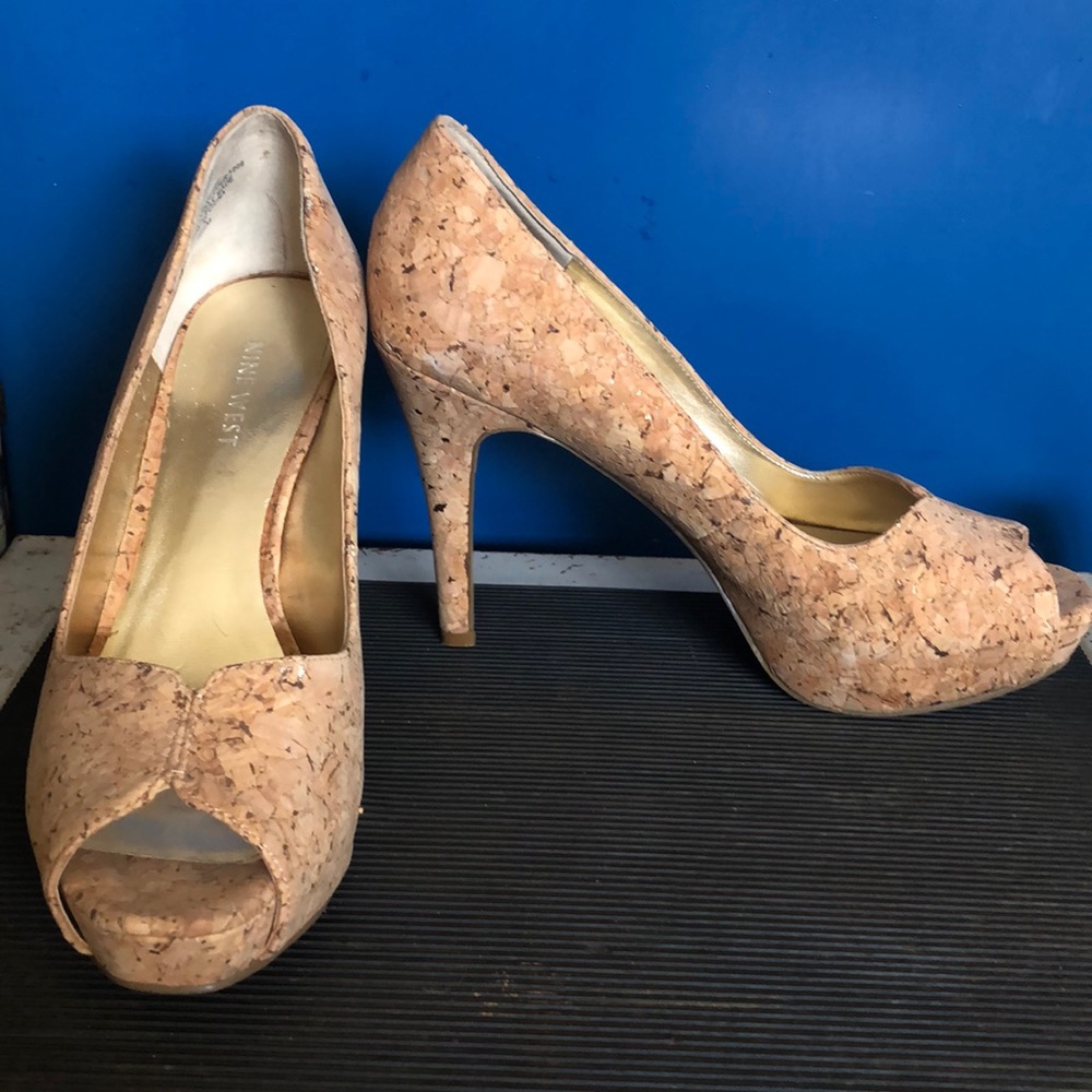 9 west cork peep toe platform pumps